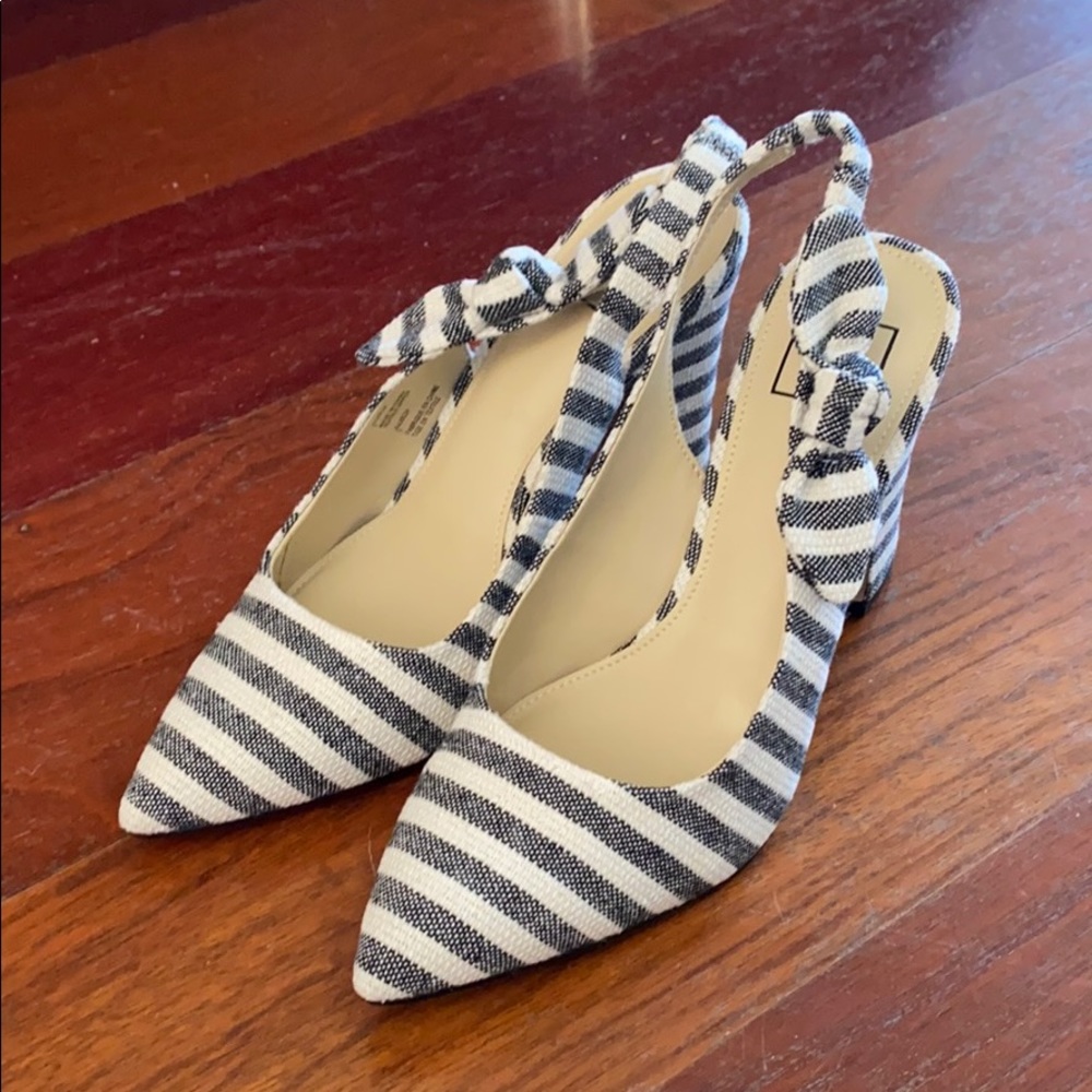 Lord & Taylor Juleeza Heel